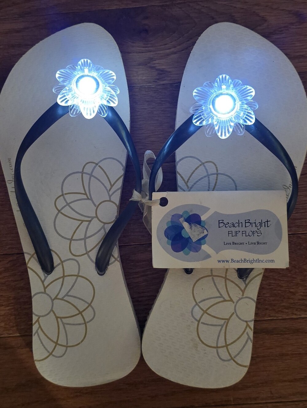 NOS Light up medallion flip flops Beach Bright
